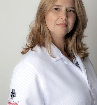 Dra. Carla Aparecida Pinheiro